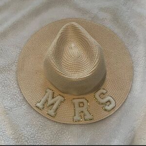 Mud Pie wide brim bridal hat